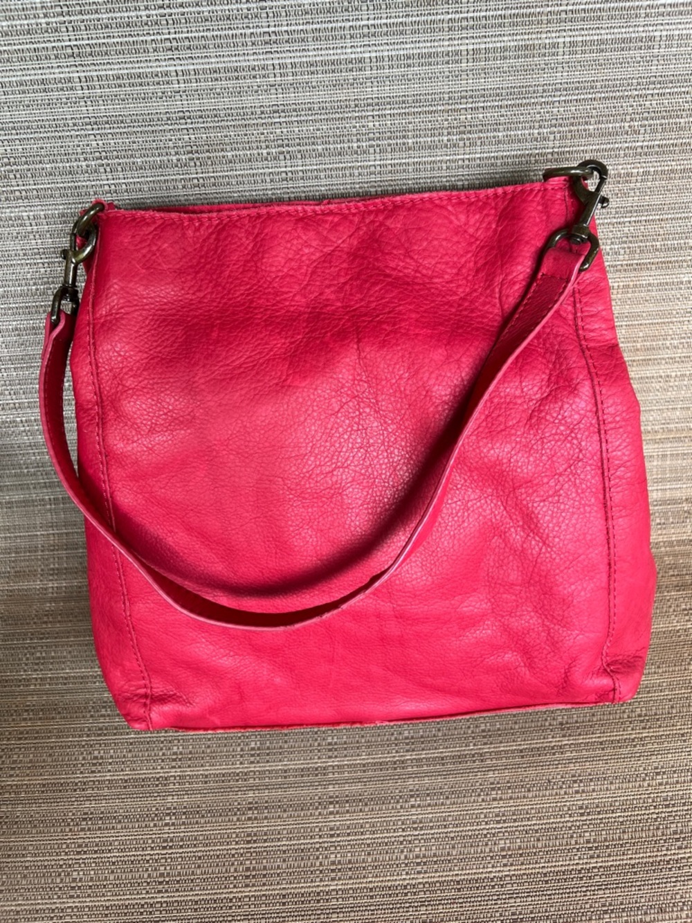 American leather company, beautiful vibrant red bag